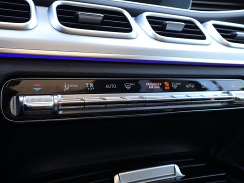 Used 2020 Mercedes-Benz GLS 450 4MATIC image 18