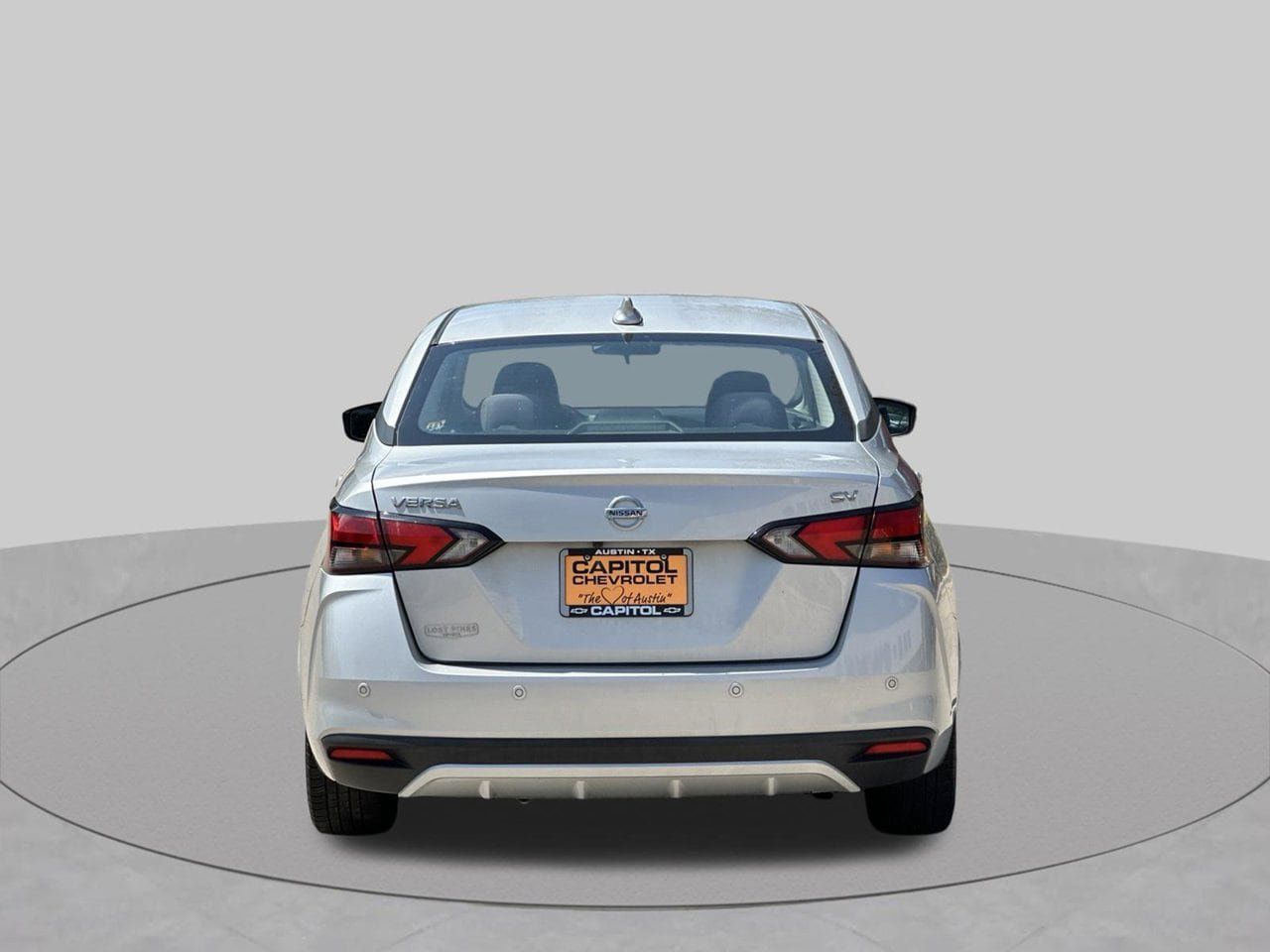 Used 2021 Nissan Versa SV FWD image 4