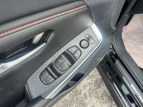 Certified 2025 Nissan Sentra SR w/ SR Premium Package FWD image 13