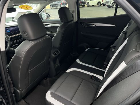 Used 2025 Buick Envision Sport Touring image 5