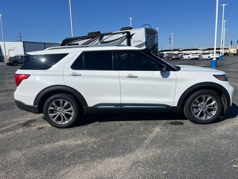 Used 2022 Ford Explorer Limited w/ Equipment Group 301A image 6
