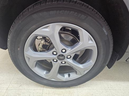 Used 2025 Ford Escape ST-Line AWD/4WD image 19