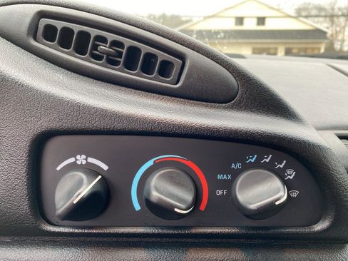 Used 1995 Chevrolet Camaro LT image 16