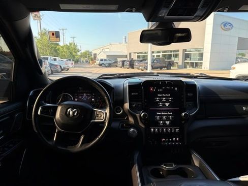 Used 2020 RAM 1500 Laramie RWD image 9
