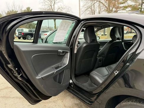 Used 2014 Volvo S60 T5 image 12