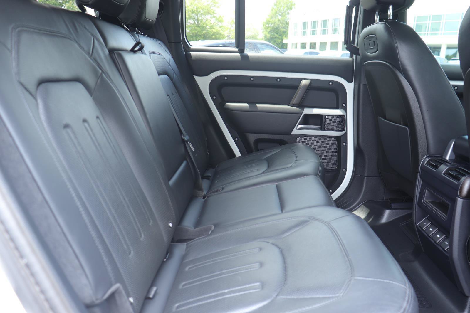 Used 2020 Land Rover Defender 110 HSE AWD/4WD image 21