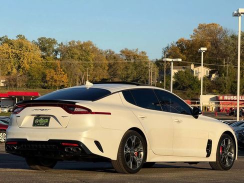 Used 2019 Kia Stinger GT1 image 3