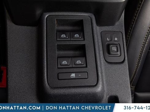 Used 2025 Ford Bronco Badlands AWD/4WD image 14