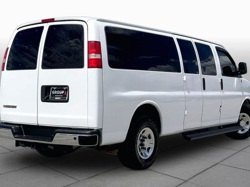 Used 2018 Chevrolet Express 3500 LT w/ LT Preferred Equipment Group RWD image 13
