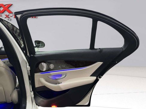 Used 2022 Mercedes-Benz E 350 4MATIC Sedan image 50