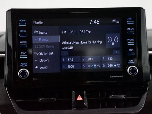 Used 2022 Toyota Corolla LE FWD image 17