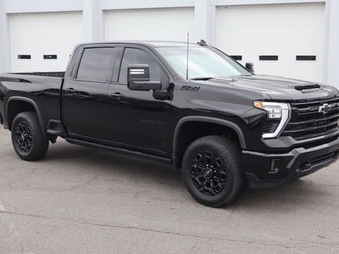 Certified 2024 Chevrolet Silverado 2500 LTZ w/ LTZ Plus Package image 2