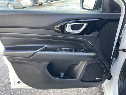 Used 2022 Jeep Compass High Altitude image 12