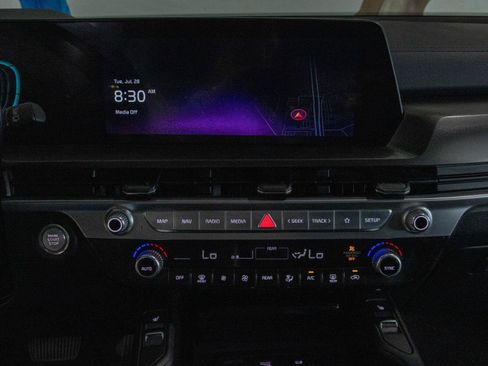 Used 2025 Kia Telluride S AWD/4WD image 3