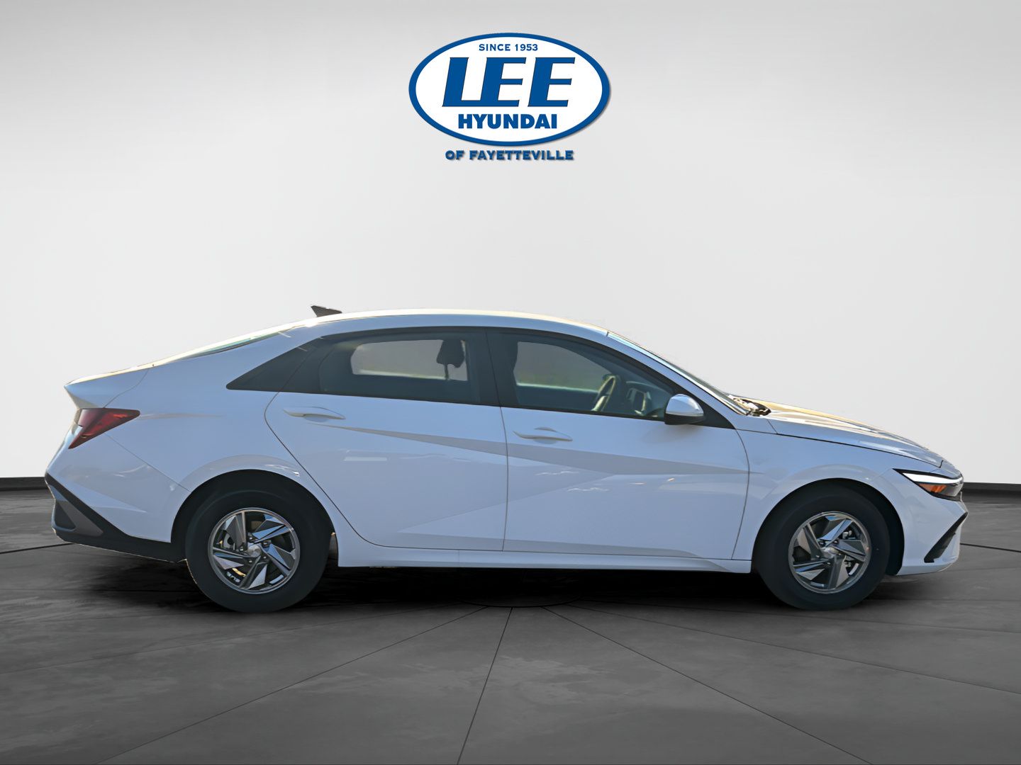 Certified 2026 Hyundai Elantra SE FWD image 2