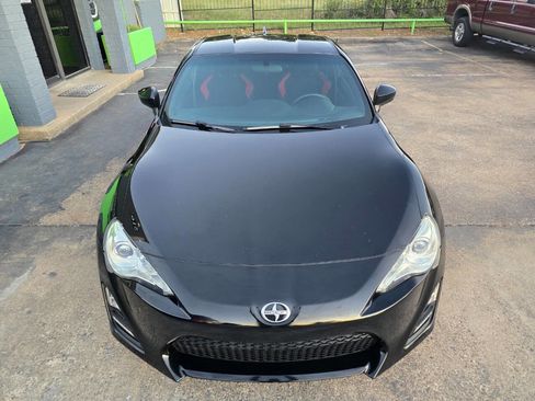 Used 2016 Scion FR-S image 4