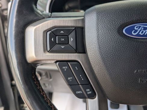 Used 2018 Ford F150 Platinum w/ Equipment Group 701A Luxury AWD/4WD image 28