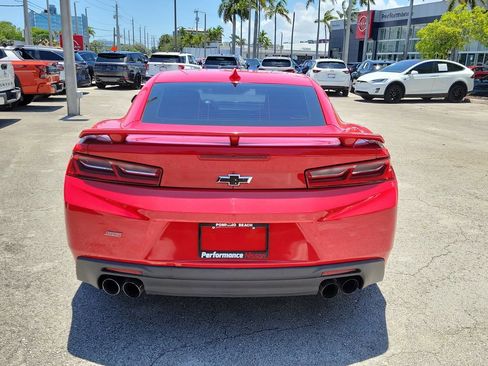 Used 2018 Chevrolet Camaro SS RWD image 6
