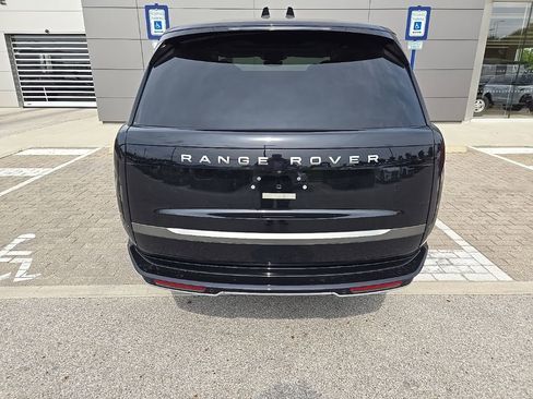 Used 2025 Land Rover Range Rover SE AWD/4WD image 6