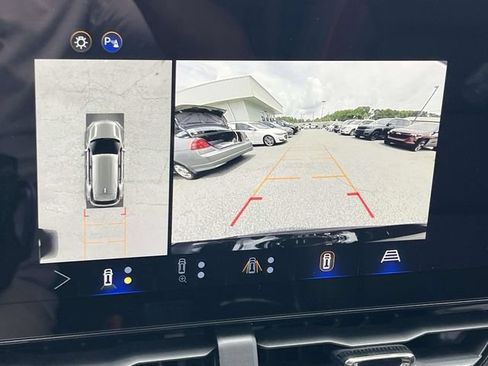 Used 2025 Chevrolet Equinox RS w/ Safety and Technology Package FWD image 25
