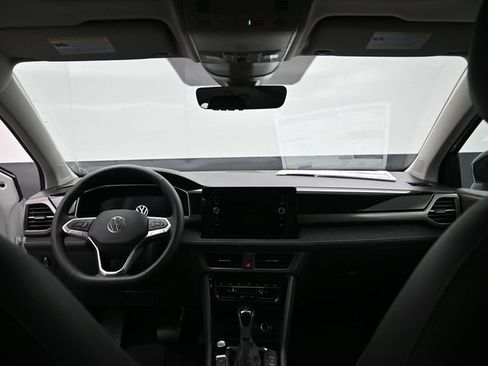 New 2026 Volkswagen Taos SE AWD/4WD image 10
