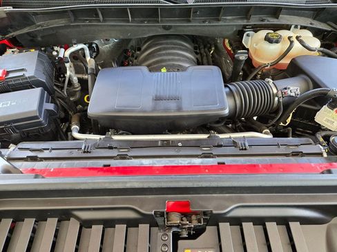 Used 2024 GMC Sierra 1500 Elevation RWD image 31