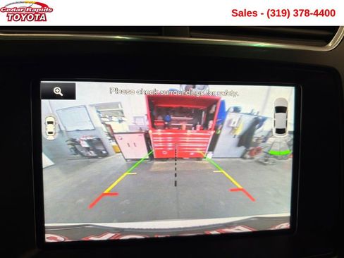 Used 2016 Ford Explorer Platinum image 22