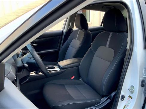 Used 2023 Nissan Sentra SV image 7