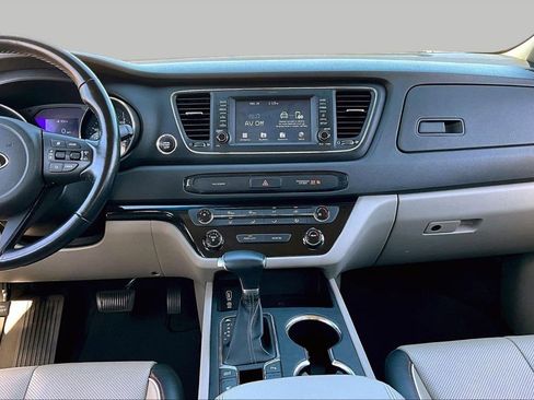 Certified 2020 Kia Sedona EX image 6