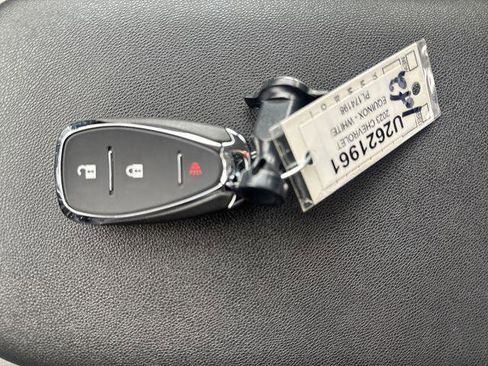 Used 2023 Chevrolet Equinox LS image 23