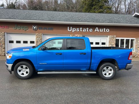Used 2024 RAM 1500 Big Horn AWD/4WD image 8