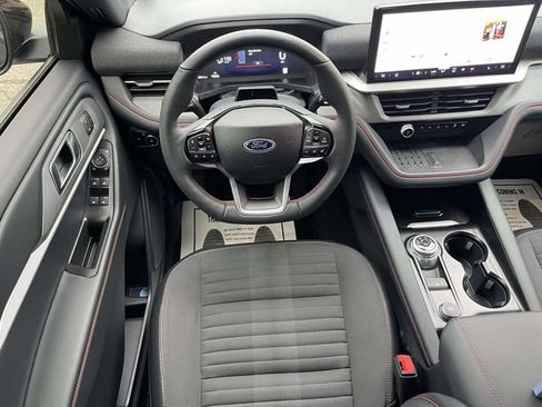 Certified 2025 Ford Explorer ST-Line w/ Premium Package RWD image 13