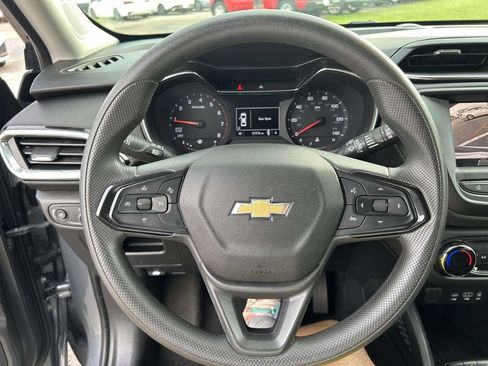 Used 2022 Chevrolet TrailBlazer LT FWD image 35