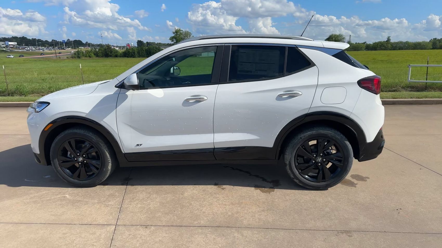 New 2026 Buick Encore GX Sport Touring w/ Advanced Technology Package FWD image 6