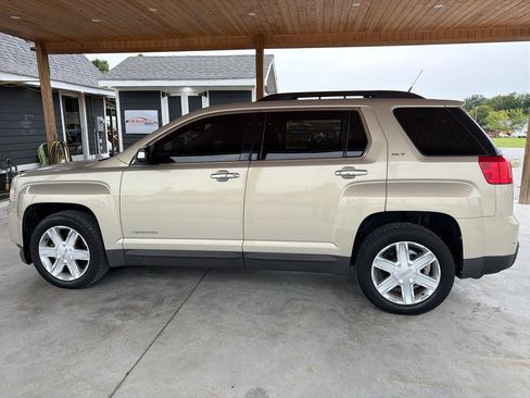 Used 2012 GMC Terrain SLT w/ Cargo Package FWD image 3