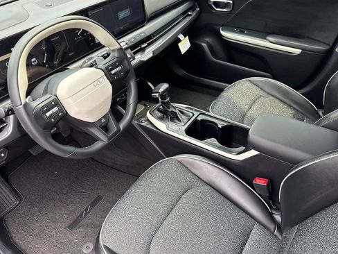Used 2025 Kia K4 GT-Line FWD image 10