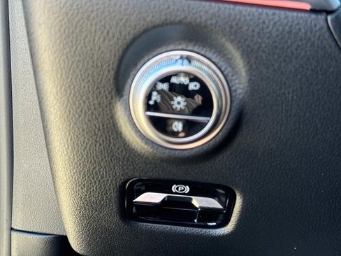 Used 2025 Mercedes-Benz C 300 Sedan image 21