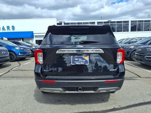 Certified 2023 Ford Explorer XLT w/ Equipment Group 202A AWD/4WD image 8