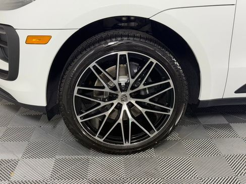 New 2026 Porsche Macan image 13