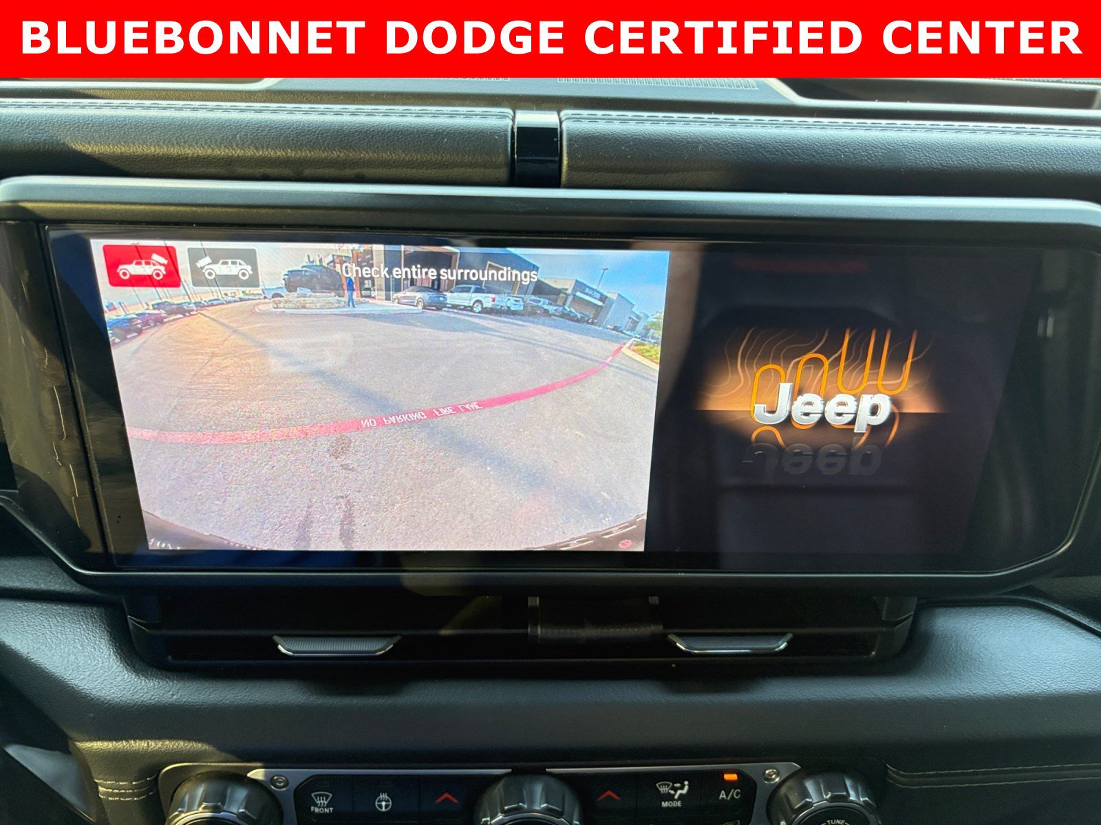 Used 2025 Jeep Wrangler Unlimited Rubicon AWD/4WD image 16