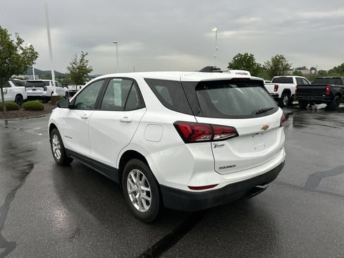 Used 2024 Chevrolet Equinox LS AWD/4WD image 5