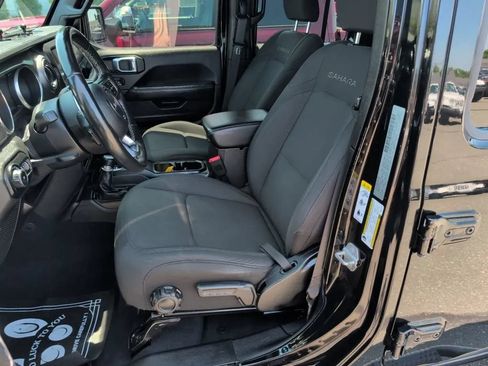 Used 2019 Jeep Wrangler Unlimited Sahara AWD/4WD image 24