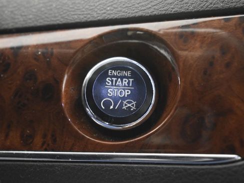 Used 2015 Chrysler Town & Country Touring w/ Driver Convenience Group image 53