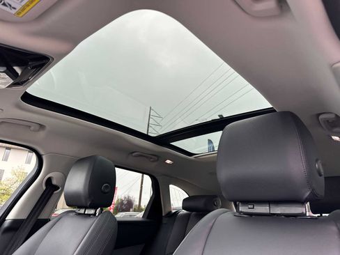 Used 2024 Land Rover Range Rover Velar S image 22