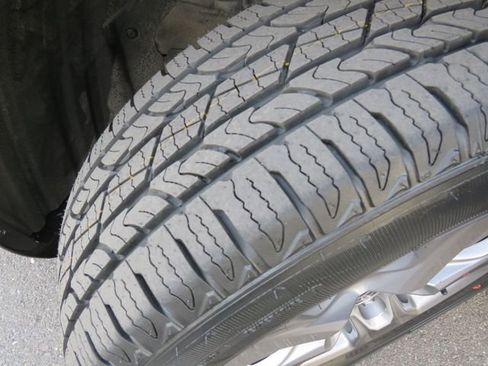 Used 2022 Toyota RAV4 XLE image 35