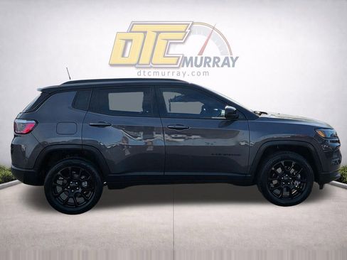 Used 2024 Jeep Compass Latitude w/ Altitude Special Edition image 4