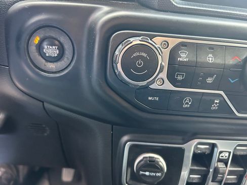 Used 2021 Jeep Wrangler Unlimited Sahara image 18