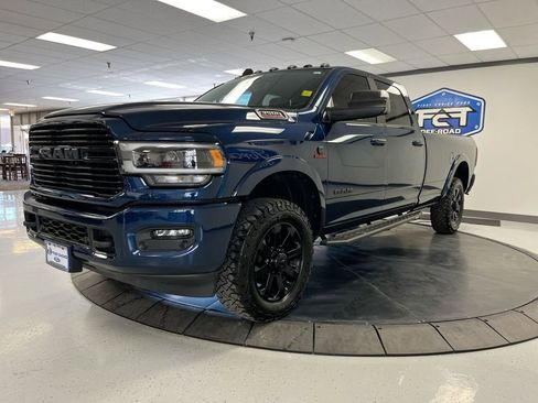 Used 2022 RAM 3500 Laramie w/ Night Edition AWD/4WD image 4