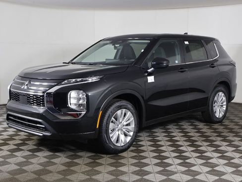 New 2026 Mitsubishi Outlander ES FWD image 7