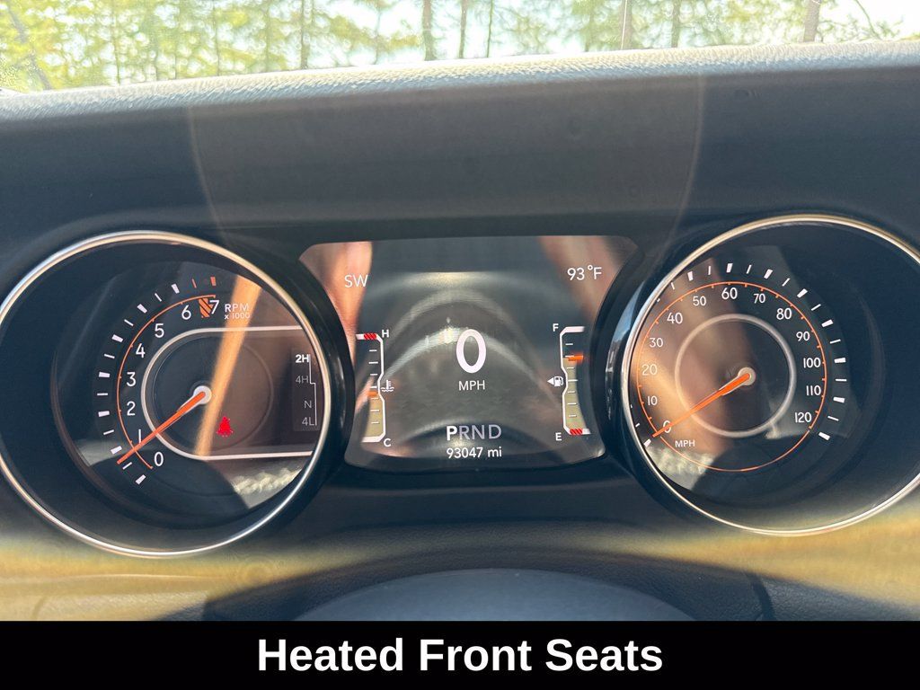 Used 2019 Jeep Wrangler Unlimited Sahara w/ Uconnect 4C Nav & Sound Group AWD/4WD image 17
